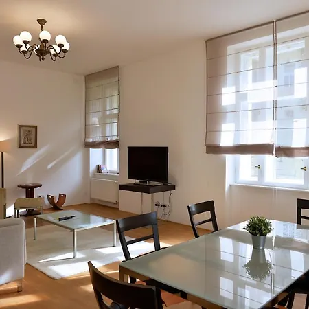 Kolonada Luxury 2 Bedroom Snezka アパート *