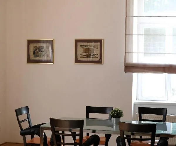 Kolonada Luxury 2 Bedroom Snezka Апартаменты Марианске-Лазне